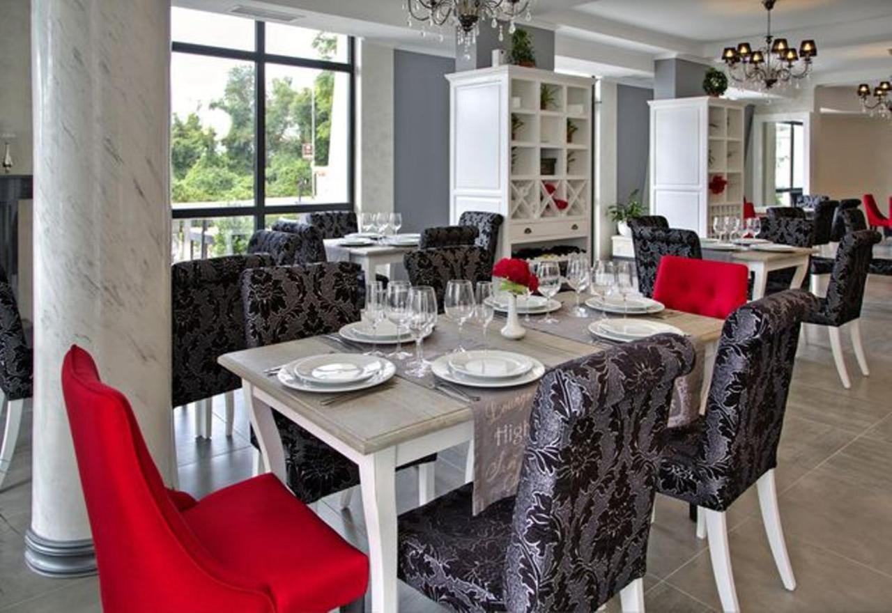 Private Apartments In White Rock Castle บัลชิค ภายนอก รูปภาพ