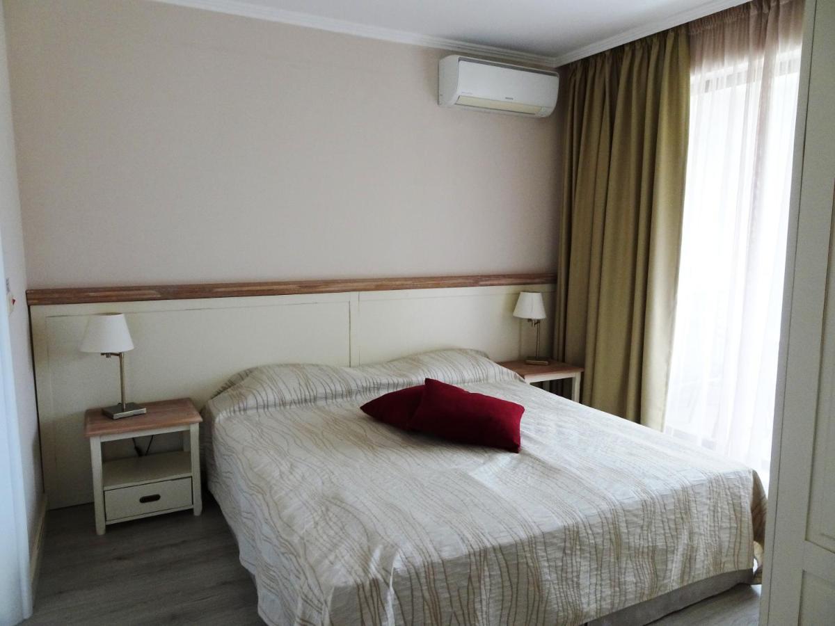 Private Apartments In White Rock Castle บัลชิค ภายนอก รูปภาพ