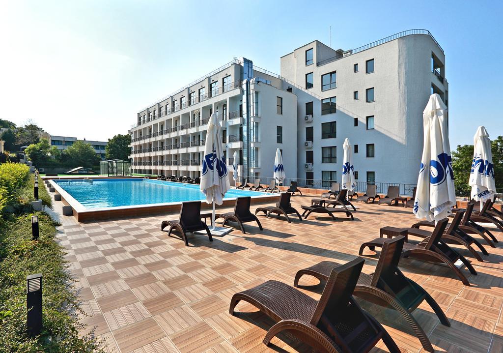 Private Apartments In White Rock Castle บัลชิค ภายนอก รูปภาพ