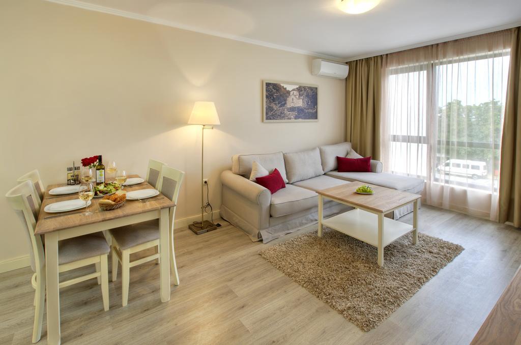 Private Apartments In White Rock Castle บัลชิค ห้อง รูปภาพ