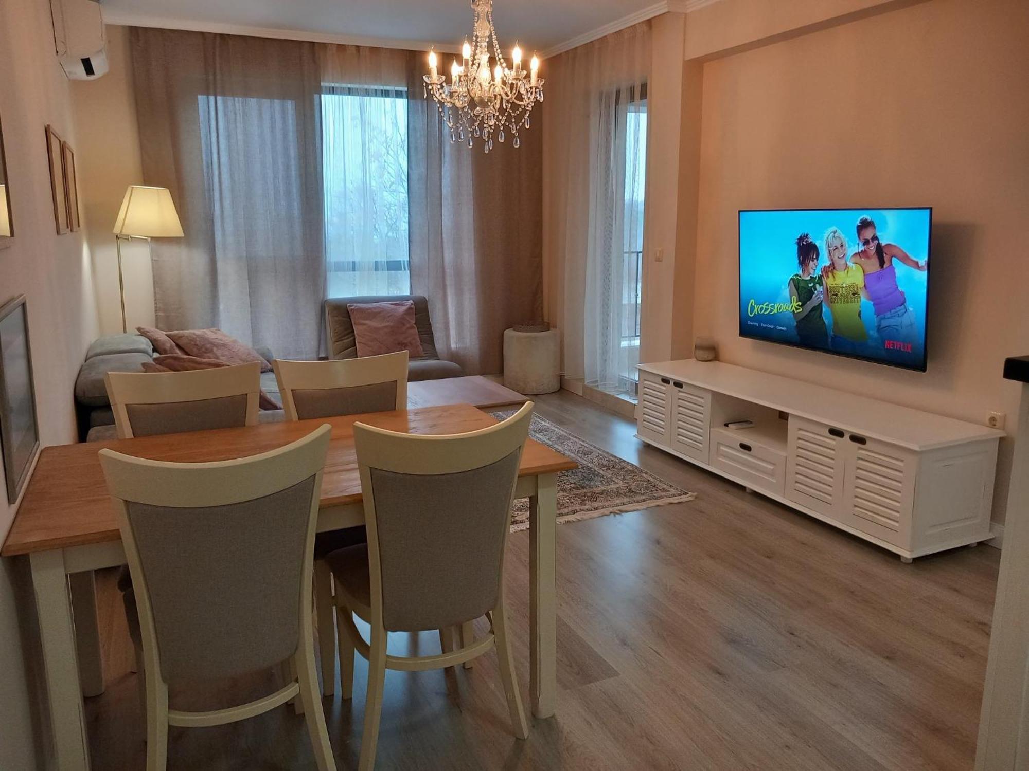 Private Apartments In White Rock Castle บัลชิค ภายนอก รูปภาพ