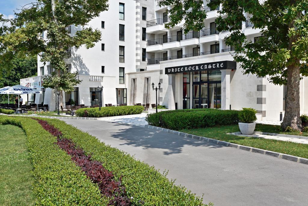 Private Apartments In White Rock Castle บัลชิค ภายนอก รูปภาพ